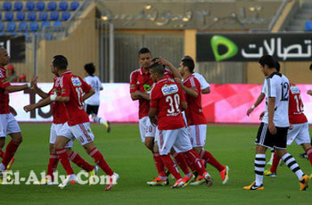 خاص يوسف "يقلب" تشكيل الاهلى امام انبى ويدفع بالمايسترو اساسيا  