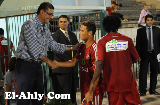 محمود طاهر يطالب اللاعبين بالروح الرياضية والفوز على الزمالك في السوبر