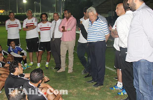 مرتضى للاعبي الزمالك: الأهلاوية عاوزين يدمروكم واللي محزني مكافأة السوبر