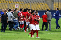 مشادات بين لاعبي الاهلي والفيصلي عقب نهاية المباراة