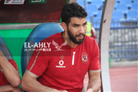 صور شريف إكرامي في مباراة الأهلي ودجلة بالدوري