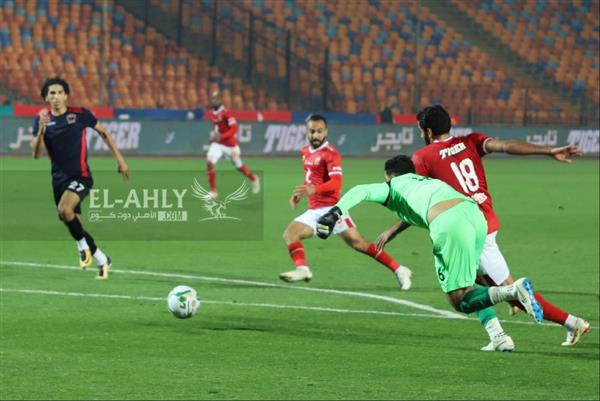 إنفراد مروان الضائع ومشاركة كهربا الأولى ومركز جديد لمتولي في صور مباراة الأهلي وإف سي مصر