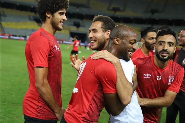 ظهور الشحات ودعم مؤمن ووحيد يتذكر أيام المقاصة في صور كواليس الأهلي والاتحاد