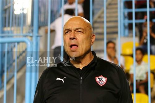 رئيس الزمالك: جروس ضرب أيمن حفني بالشلوت .. راجل مجرم وعندي