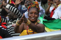 احتفالات غانا فى المدرجات واشارة الحارس بالذبح