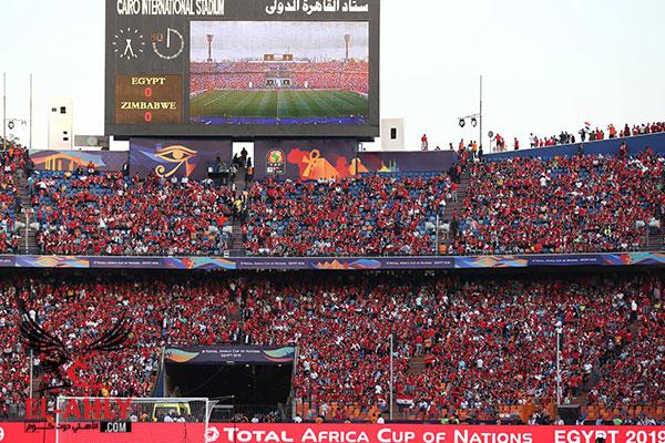 صور الجماهير في مدرجات ستاد القاهرة قبل افتتاح أمم افريقيا