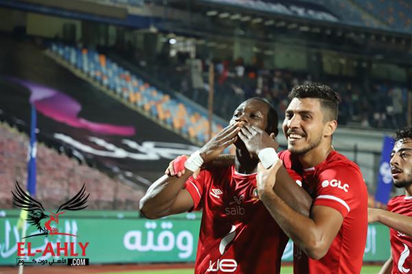 احتفال أليو ديانج بهدفه الثاني والرابع للأهلي في شباك الزمالك