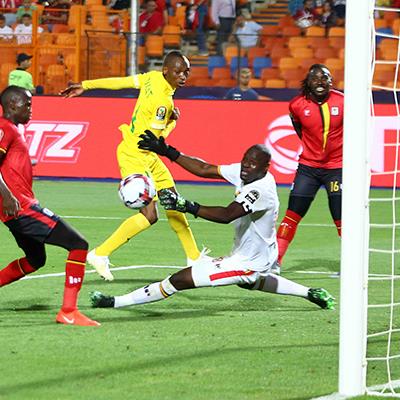 مباراة الأهداف الضائعة.. زيمبابوي وأوغندا يكتفيان بالتعادل في واحدة من أجمل مواجهات كأس الأمم