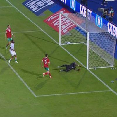 لاعب أياكس يهدر فرصة هدف محقق للمغرب بطريقة غريبة أمام كوت ديفوار