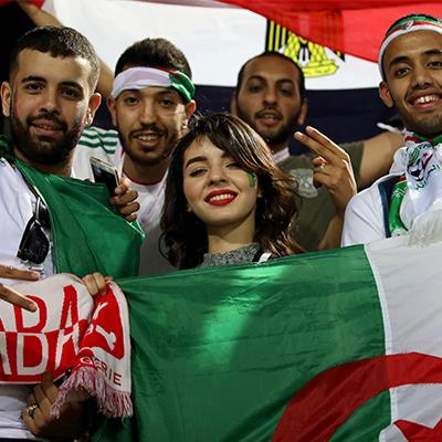 الجزائر تبدع في الملعب والمدرجات أمام غينيا بثمن نهائي كأس الأمم الإفريقية