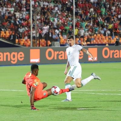 بونجاح يهدر فرصة هدف محقق للجزائر أمام نيجيريا