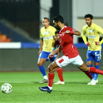 الأهلي يسيطر ويهيمن ويكتفي بهدف نظيف أمام طنطا في الشوط الأول