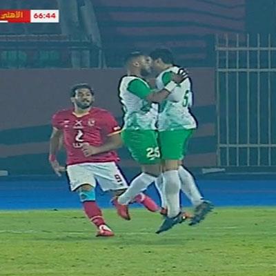 تصادم مرعب ين حسام عاشور ومدافع الإتحاد