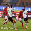 لاعبو الاهلي في لفتة طيبة مع فريق الالومنيوم